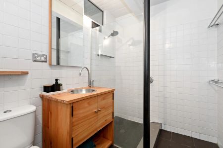 New York Style Apartment In The Perfect Location - Photo 4