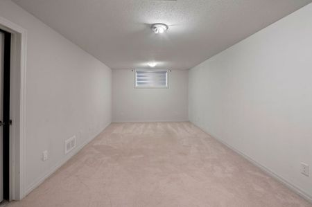 For Lease - 153 Overberg Way, Kanata, Ontario - Photo 2