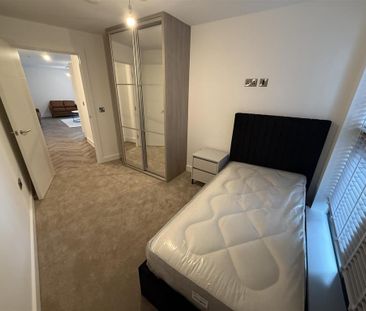 3 bedroom apartment to rent - Photo 5