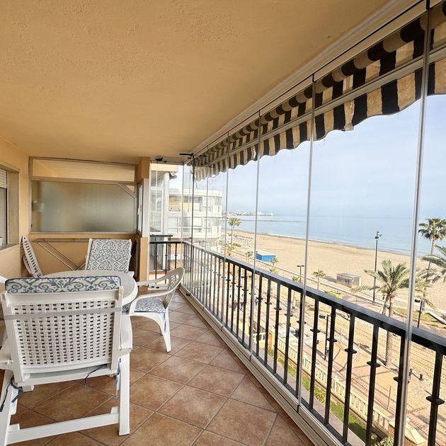 Charming Beachfront Apartment for Rent in Fuengirola – Costa del Sol - Photo 1