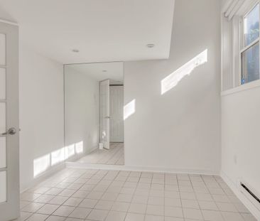 For Lease - 321 Palmerston Boulevard Unit# Coach House, Toronto, On... - Photo 6