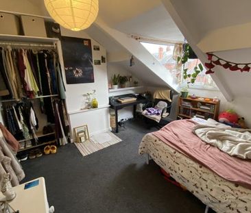 Village Place , - Photo 2