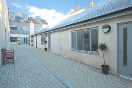 Bush Mews 3 Arundel Road - Photo 5