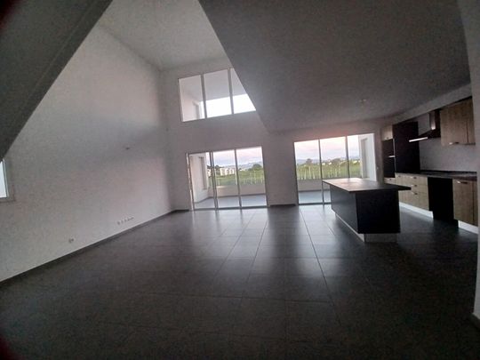 Location Appartement 114m² 4 pièces Fort de france - Photo 1