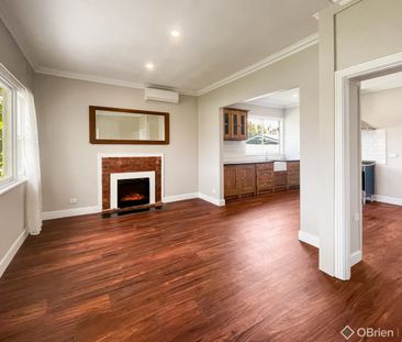 LIFESTYLE & LOCATION - RECENTLY RENOVATED! - Photo 4