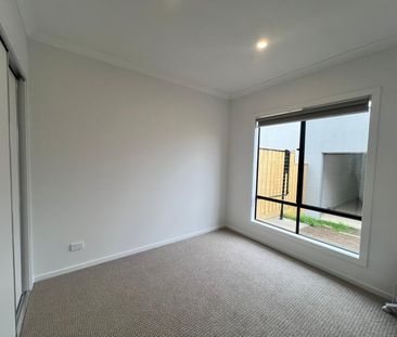 45 Yucca St, Wyndham Vale VIC 3024 - House For Rent | Domain - Photo 2