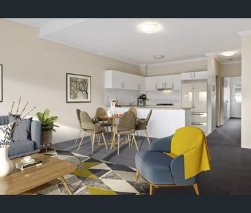 Close to everything - Photo 1