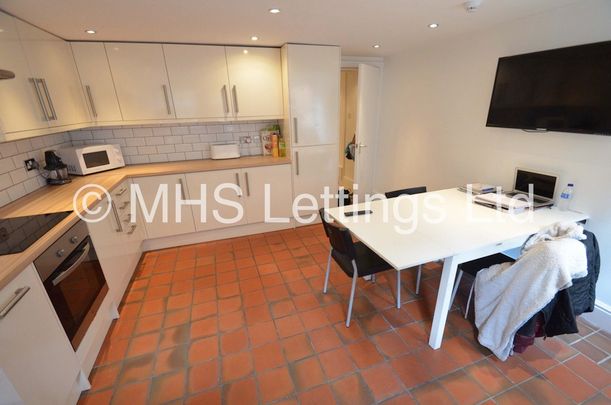 8 Winfield Terrace, Leeds, LS2 9BD - Photo 1