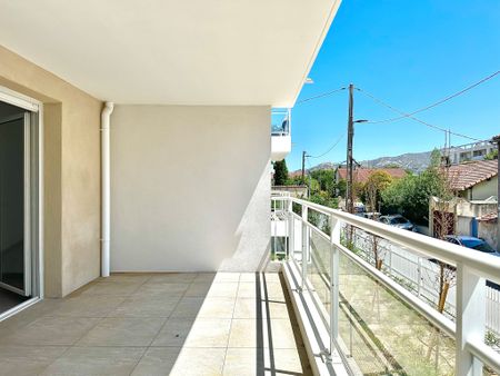 Location Appartement 3 pièces 60m² MARSEILLE 9ème - Photo 5