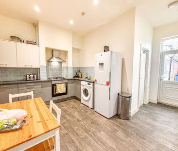 1 bedroom in a house share to rent - Photo 6