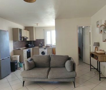 Location Appartement 2 pièces 42 m2 à Le Lamentin - Photo 2