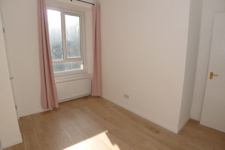 Property to let in Dundee - Photo 5