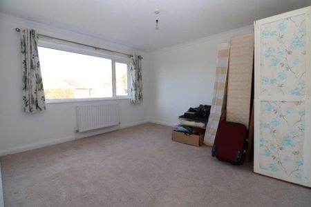 Colne View, CO16, Property for rent - Photo 2