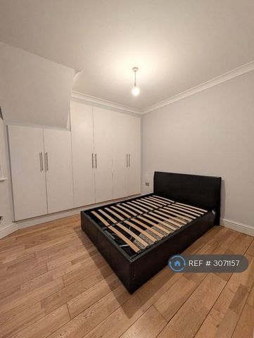 3 bedroom detached house to rent - Photo 2