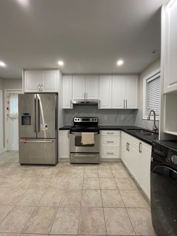 For Lease - 83 Painswick Crescent, Toronto, Ontario - Photo 2