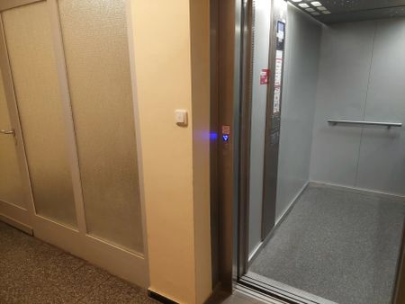 Moderne 2-Zi-Wohnung mit Loggia in 9. OG in Steyr – Miete - Foto 3