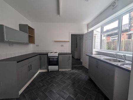 2 Beds - Apartment - - Photo 4