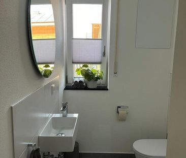 Traumhafte 4-Zimmer-EG-Neubauwohnung in Randlage in Heldenstein - Foto 1