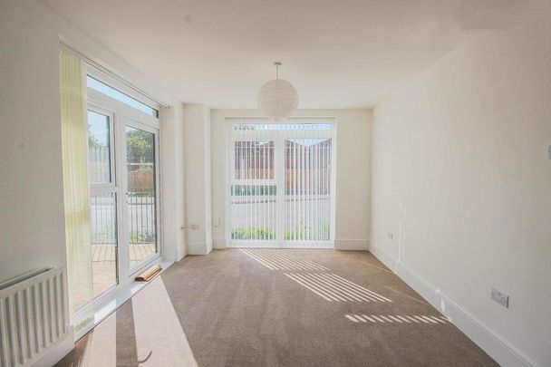 Claud Hamilton Way, Priory Gate, Mill Road, Hertford - Photo 1