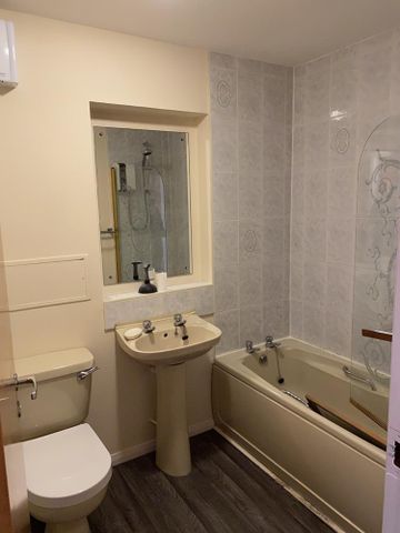 1 bedroom flat to rent - Photo 4