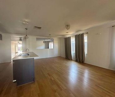 Where Comfort Dances with Style! - Photo 3