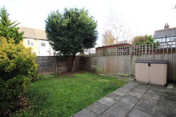 Addiscombe Court Road, Croydon CR0, Property for rent - Photo 1