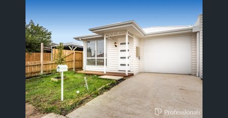 Brand New Stunning Home - Photo 4