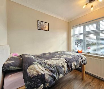 3 bedroom semi-detached house to rent - Photo 5