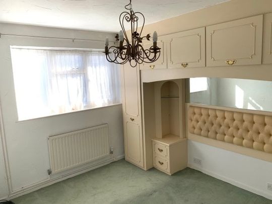 Woodford Green, IG8, Property for rent - Photo 1