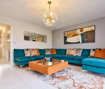 4 bedroom semi-detached house to rent - Photo 1