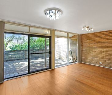 Well Maintained Townhouse with Convenience! Move in Now! - Photo 6