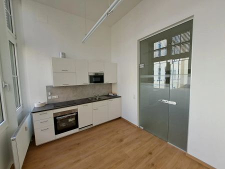 Schöne ruhige Innenhof-Wohnung direkt im Zentrum von Linz! - Photo 2