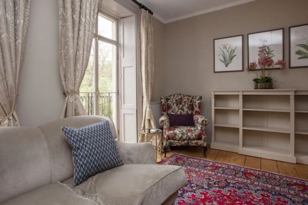 4 bedroom semi-detached house to rent - Photo 1