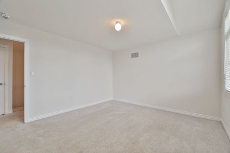 For Lease - 1417 Farrow Crescent, Innisfil, Ontario - Photo 4