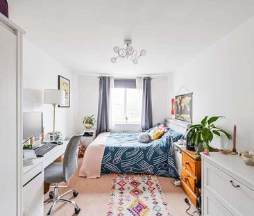 Cherrywood Close, Bow, E3 - Photo 3