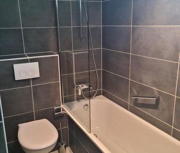 Helle, kernsanierte Wohnung mit Ausblick ins Grüne - Photo 1