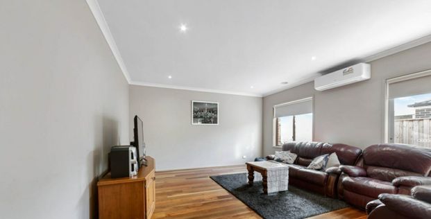 20 Limonium Crescent, Lyndhurst VIC - Photo 1