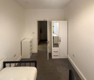 1 bedroom in a house share to rent - Photo 6