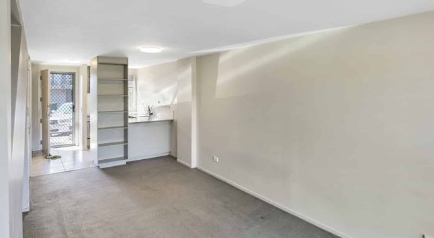 East Tamaki - The 2 bedrooms family home - Photo 1