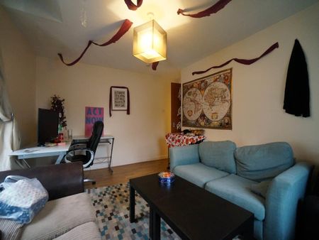 Flat 5, Ebenezer Chapel York Place - Photo 3