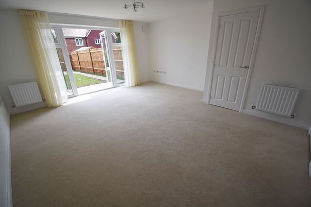 Raghill Close, Basingstoke - Photo 1