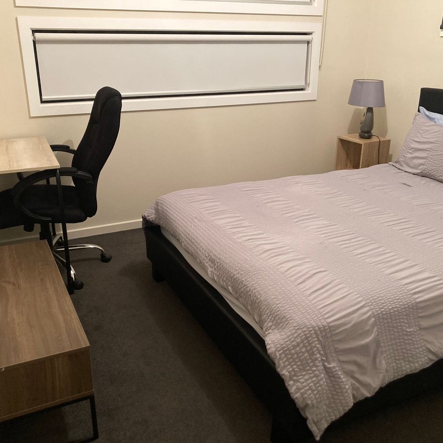 Altona Meadows - Photo 1