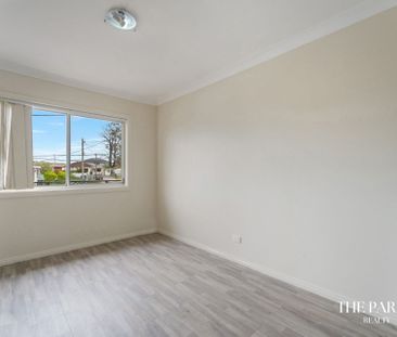 Charming & Spacious Family Home! - Photo 5