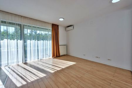 Garsoniera cu curte individuala in Poseidon Residence - Photo 2