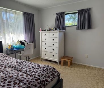 Two Bedroom Back Unit - Matua - Photo 2