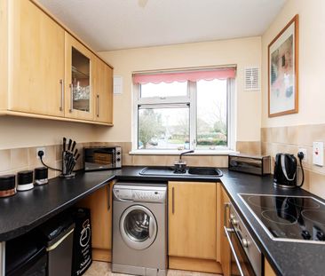 1 bed flat to rent in Stanfield Close, Poole, BH12 - Photo 1