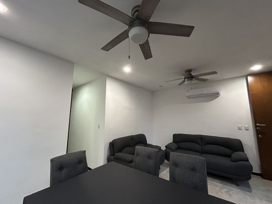 Departamento de 2 recámaras. en PB, amueblado, con amenidades. - Photo 1