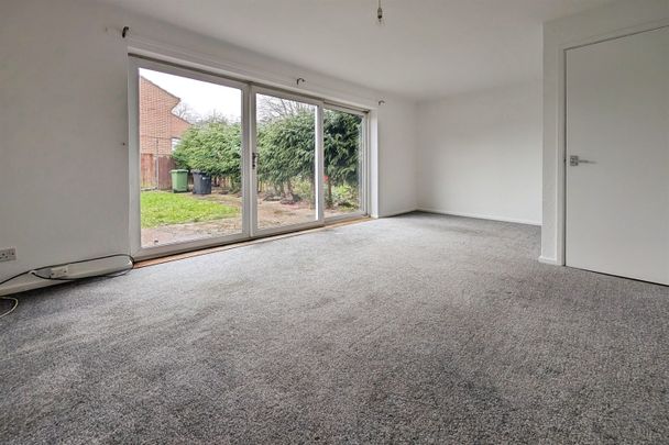 Selbourne Drive, SO50 - Photo 1