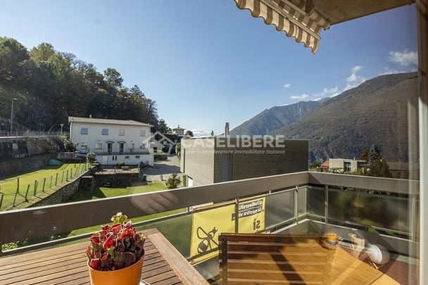 SUNNY 4 ROOM APARTMENT IN ARTORIO - Foto 1