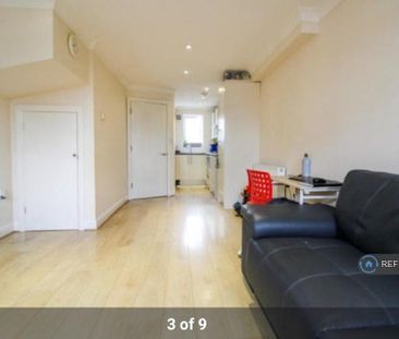 2 bedroom end of terrace house to rent - Photo 4